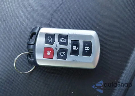 2019 Toyota Sienna Xle 8 Passenger из США, поврежденный, VIN 5TDYZ3DCXKS004233